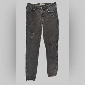ZARA sz 6 Distressed Black Jeans for Women